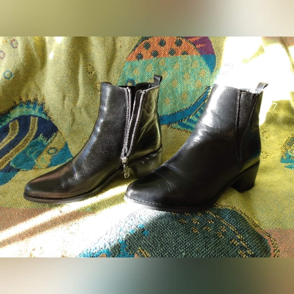 Blondo Waterproof Black Leather Ankle Boots